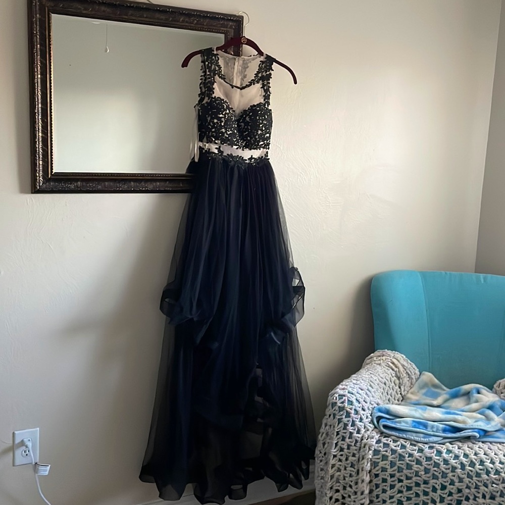 Size 0 Black Floral Prom Dress